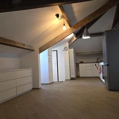 Loft Gina, Terzo Piano, No Ascensore